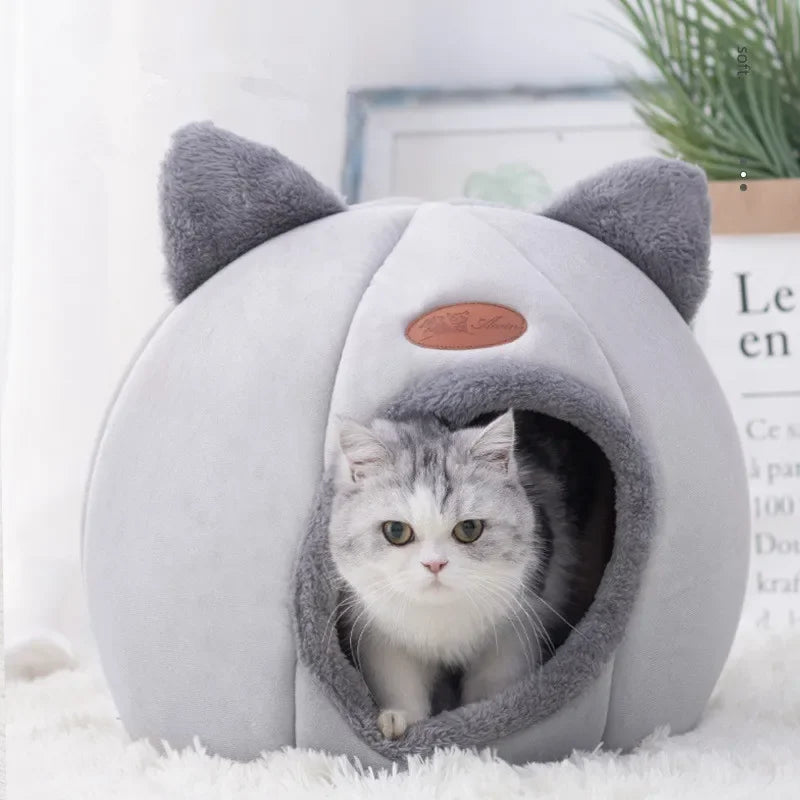 Deep Sleep Comfort In Winter Cat Bed