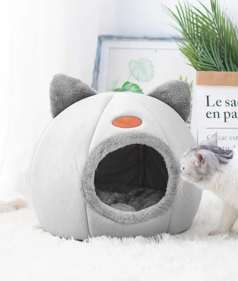 Deep Sleep Comfort In Winter Cat Bed